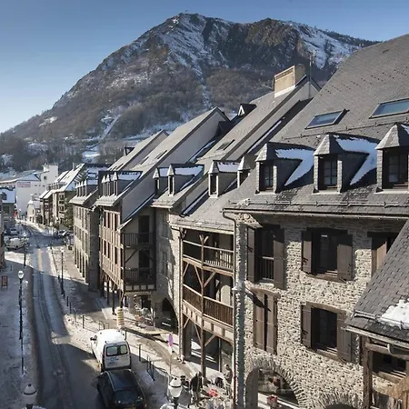 T2 A Saint-lary, 4 Pers., Balcon Sud, Wifi Gratuit, Navette Proche - Fr-1-296-288 Apartment *